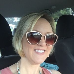 Meet your Posher, Christian